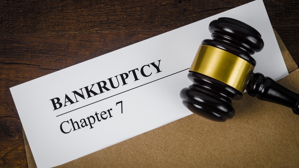 chapter 7 bankruptcy paper with gavel